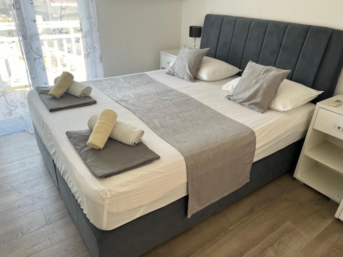 Apartments Villa Zdrava Трогир Екстериор снимка
