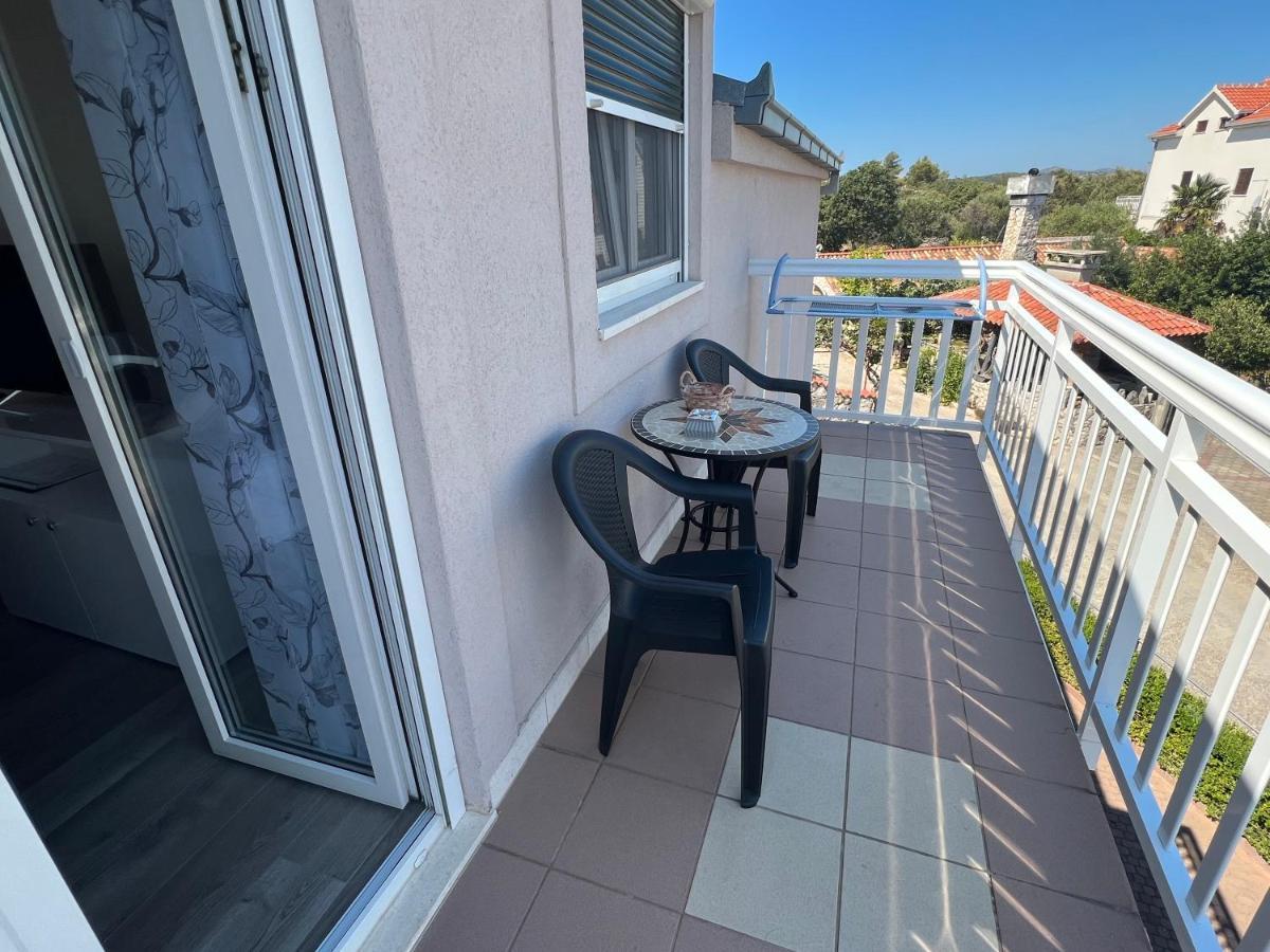 Apartments Villa Zdrava Трогир Екстериор снимка