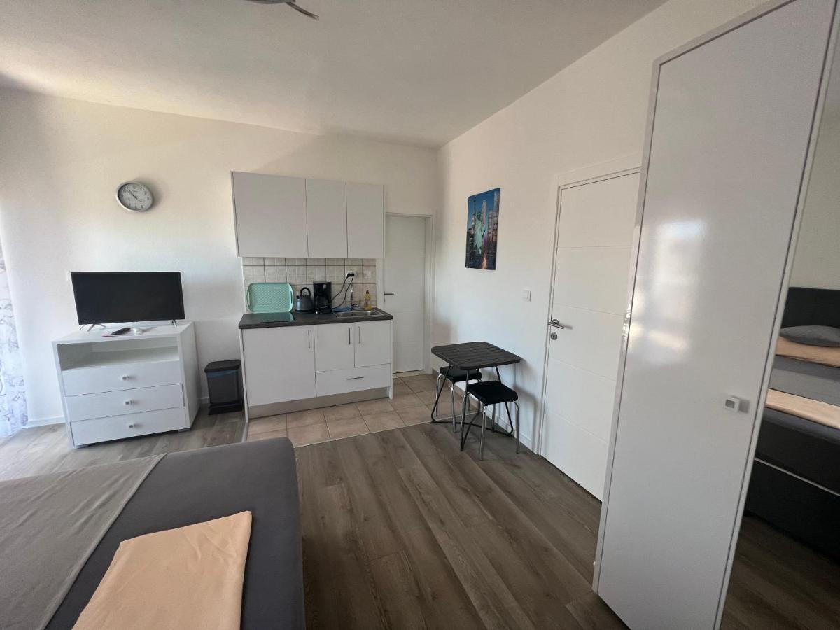 Apartments Villa Zdrava Трогир Екстериор снимка