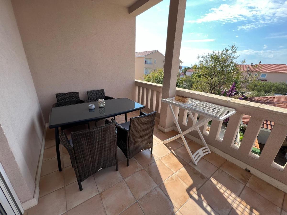 Apartments Villa Zdrava Трогир Екстериор снимка