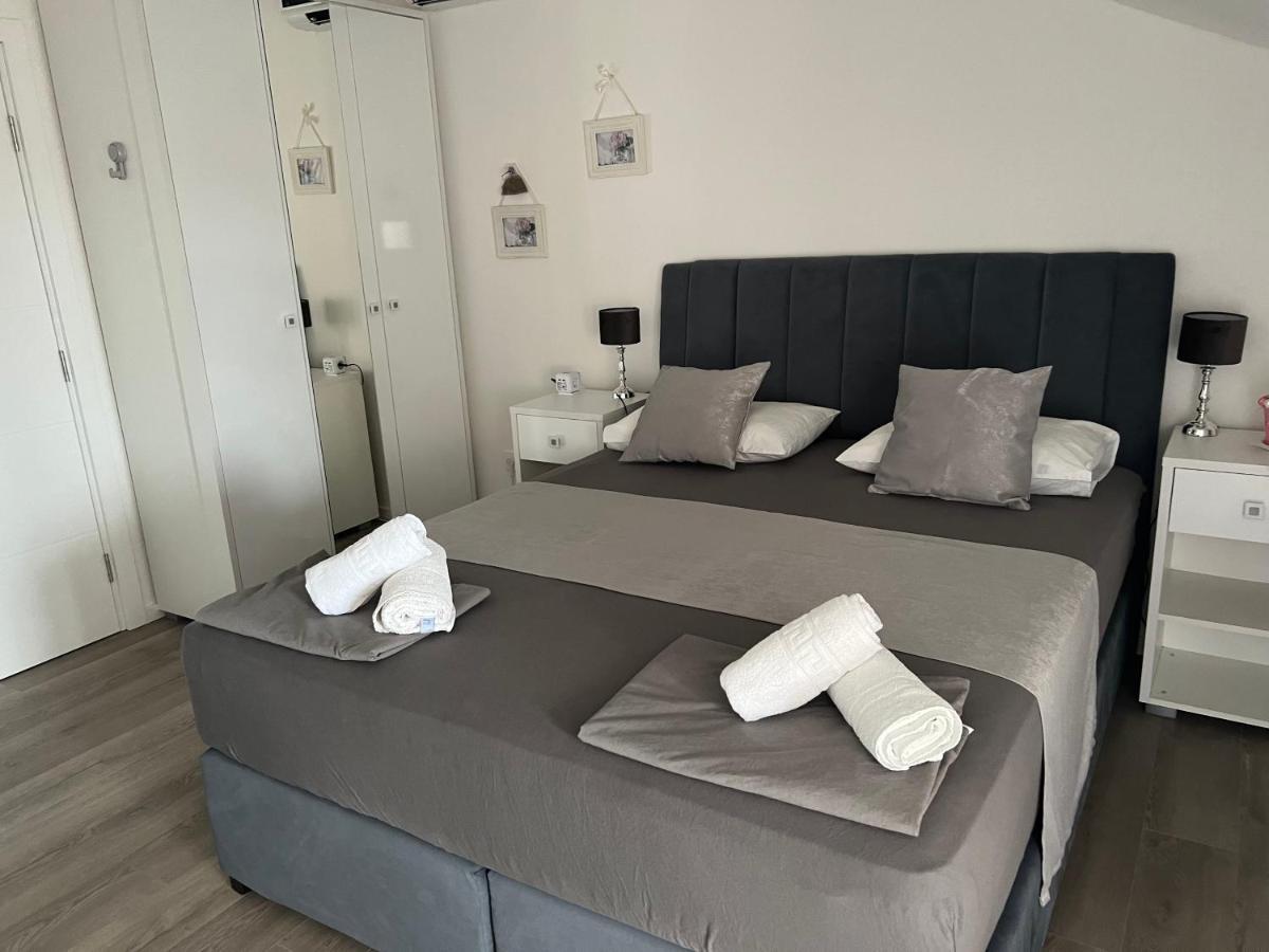 Apartments Villa Zdrava Трогир Екстериор снимка